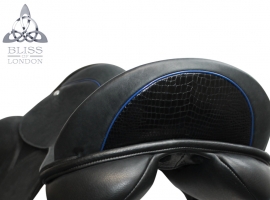 BLACK CROCODILE CANTLE WITH PATENT BLUE WELT