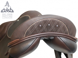 QUILTED CANTLE WITH DIAMANTES