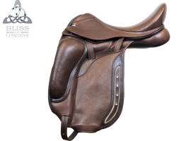 paramour-dressage-15043-side-web