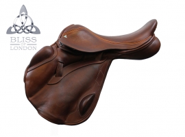 Paramour Jump Claret Newmarket Welt
