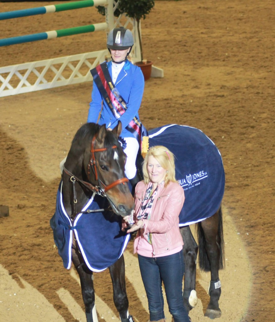 904324_645085612213299_5300643830268301252_o